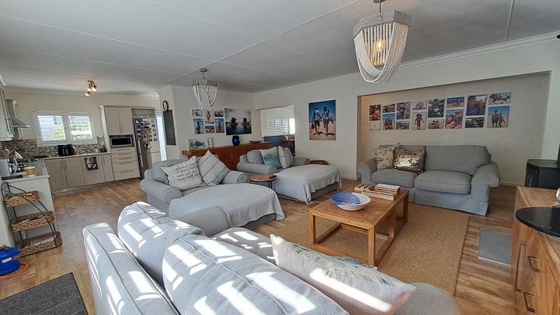 4 Bedroom Property for Sale in Stilbaai Wes Western Cape